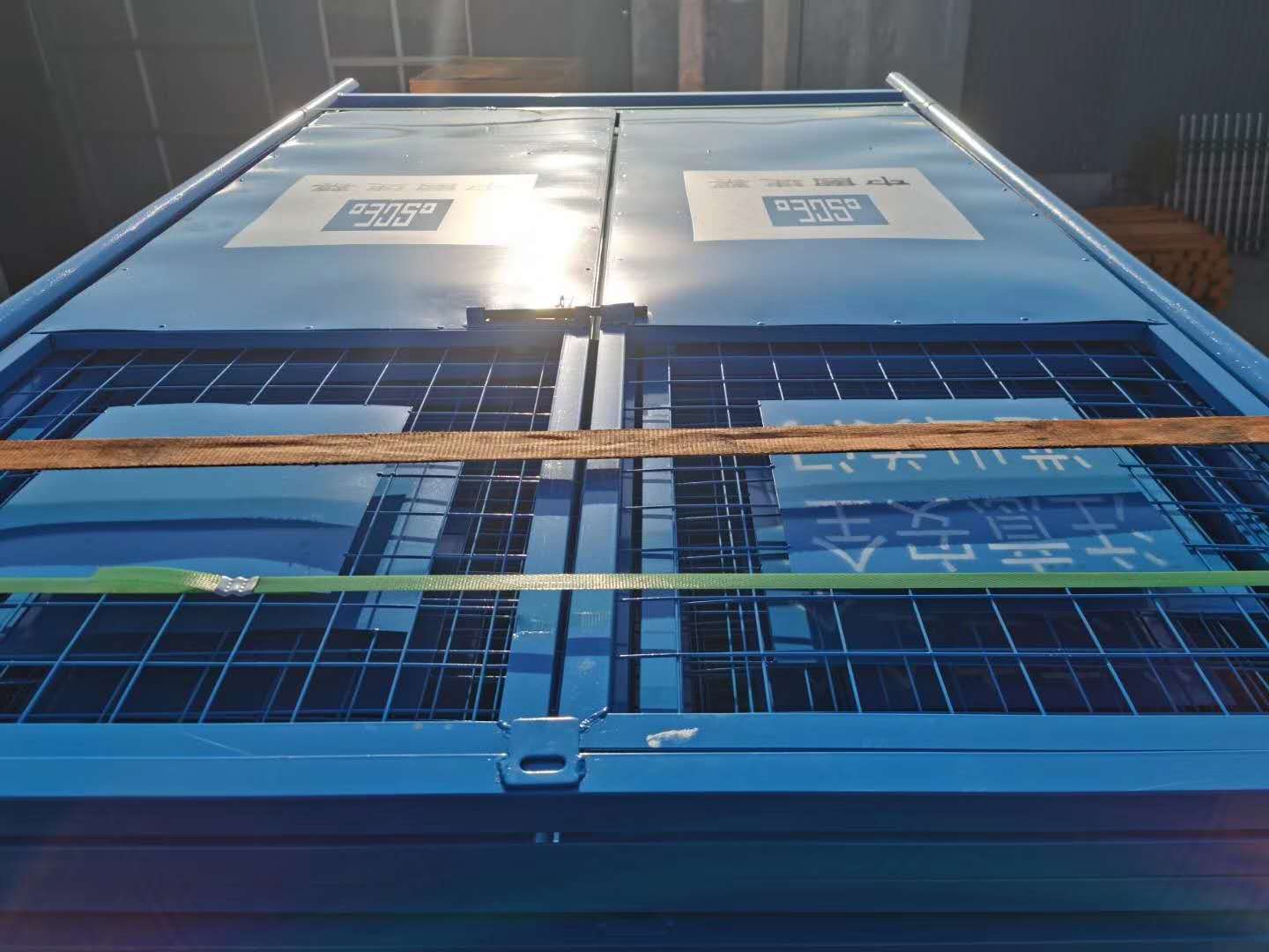 施工電梯門(mén).jpg 施工電梯門(mén).jpg